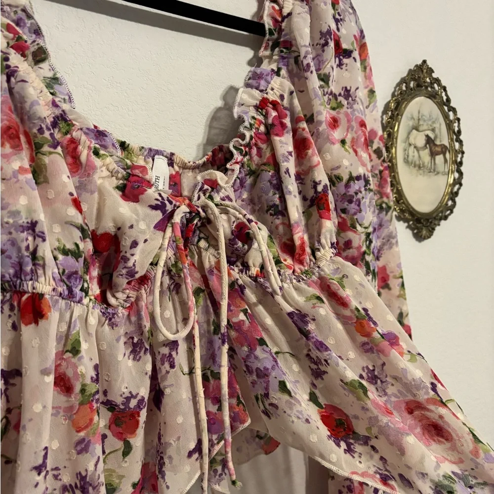 Floral Ruffle Blouse - Picture 2 of 5
